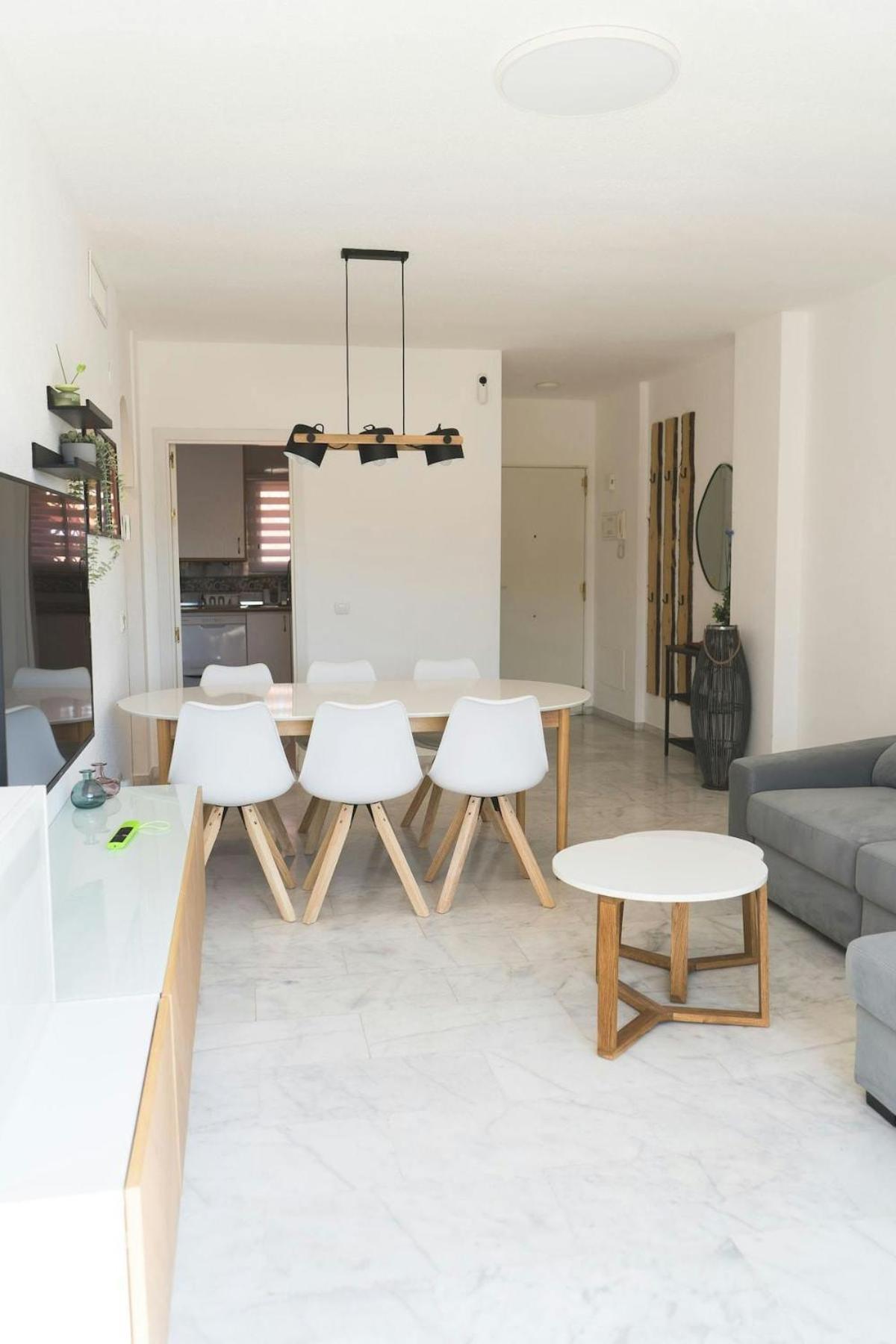 Ap. Reserva De 3 * Marbella